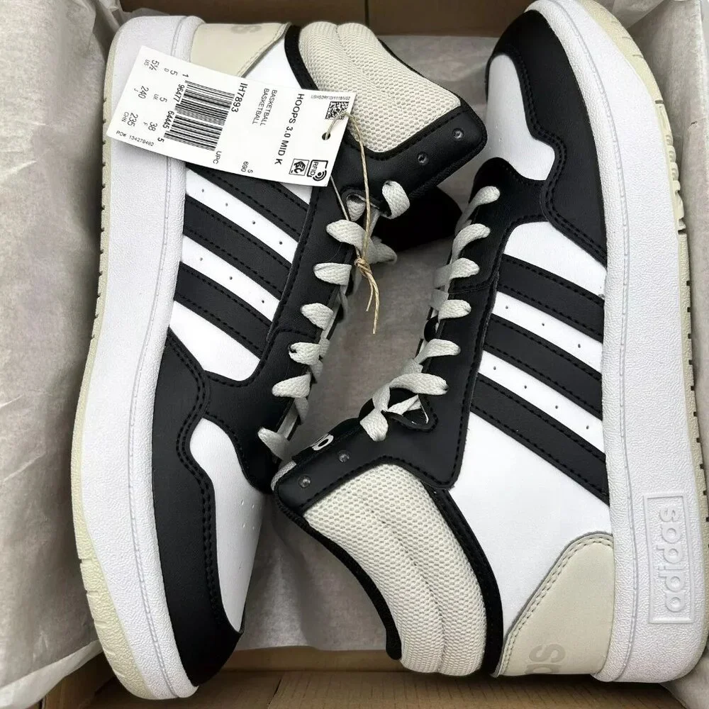 Adidas Hoops 3.0 Mid Top Youth Boys/Girls Basketball Sneaker Sz 5.5‎ Black/White
